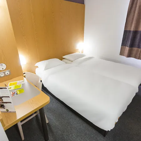 Marais Poitevin Est فندق 2*