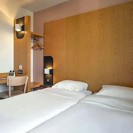Marais Poitevin Est Hotel 2*